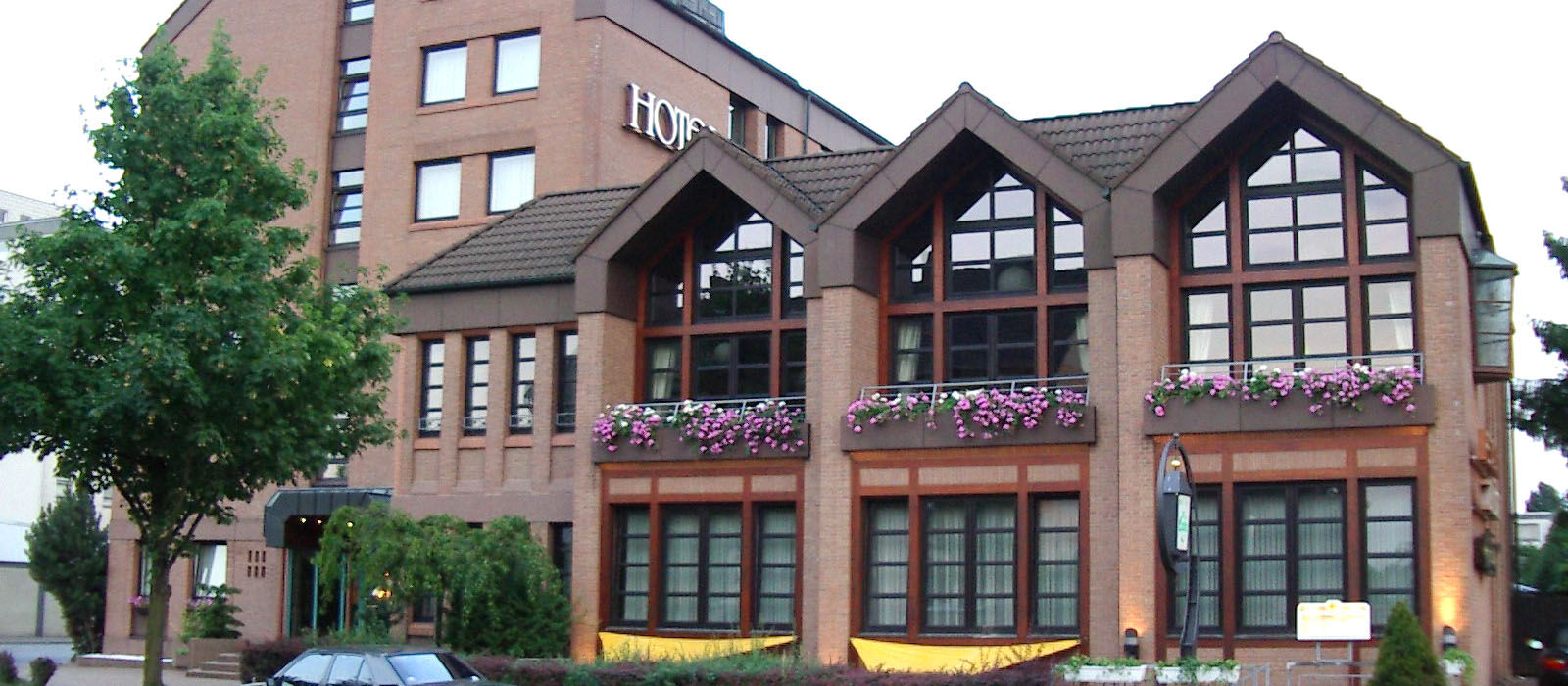 Leine Hotel Pattensen Eksteriør billede