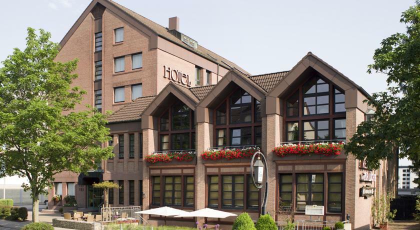 Leine Hotel Pattensen Eksteriør billede